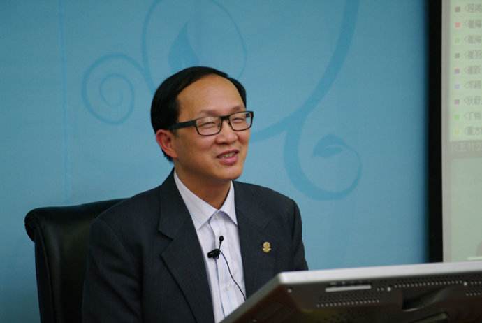 <div style="text-align:center;">
	中山大学王竹立
</div>